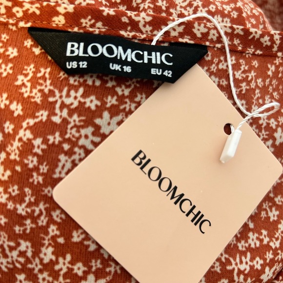 BLOOMCHIC Burnout Floral Smocked V Neck Flutter Sleeve Peplum Blouse US 12 - Picture 4 of 5